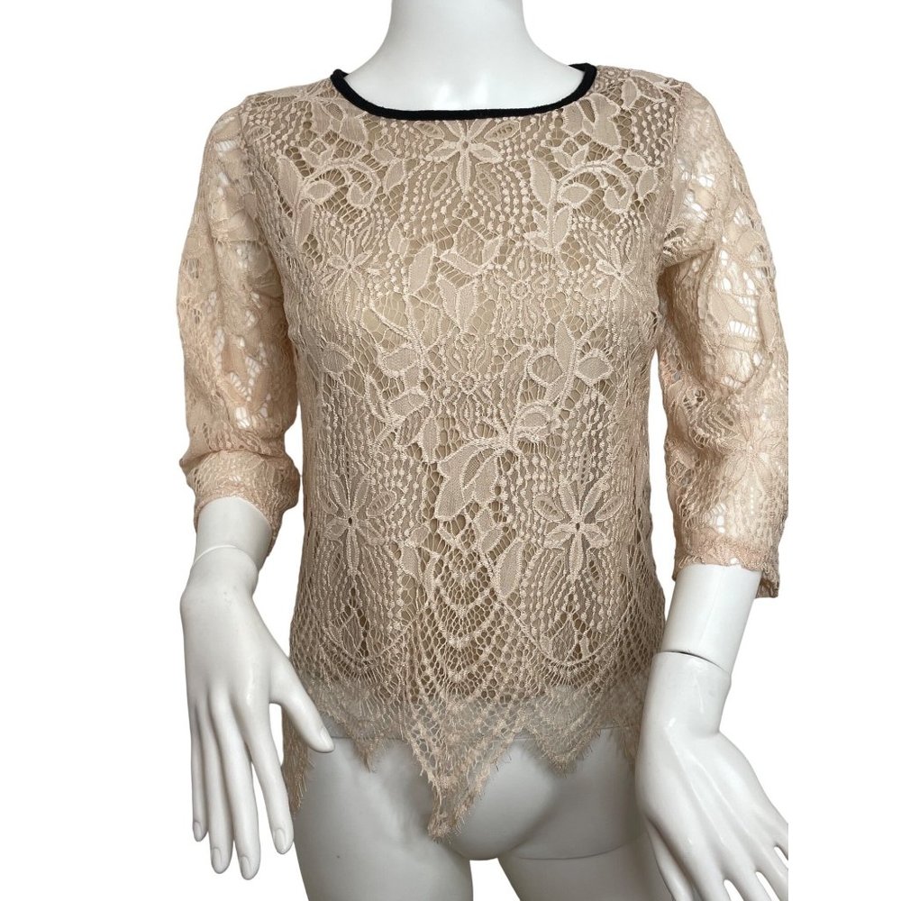 Love Fire Women’s Top S Peach Lace Floral Overlay Beige Lining 3/4 Bell Sleeves